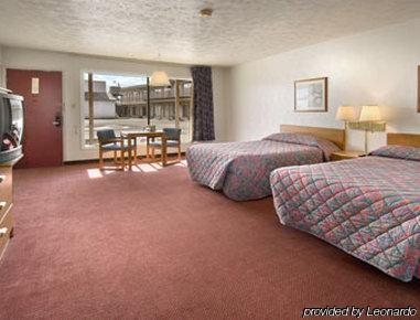 Hotel Super 8 By Wyndham 2*
