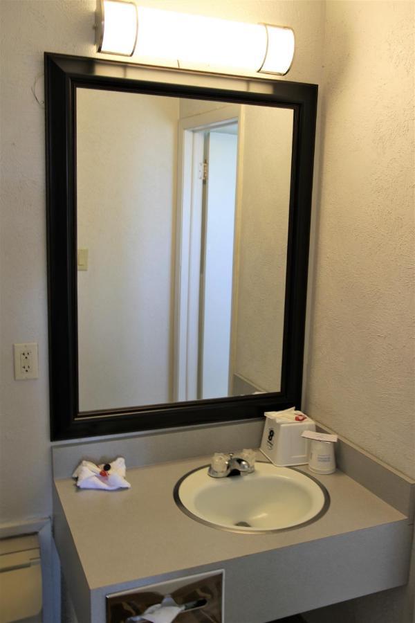 Super 8 By Wyndham 2*
